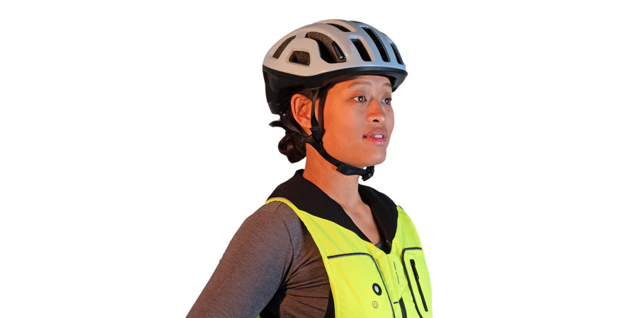 The inflatable gear bringing extra safety to cyclists