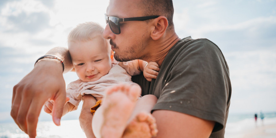 Le congé paternité permettrait de réduire la dépression post-partum des pères.