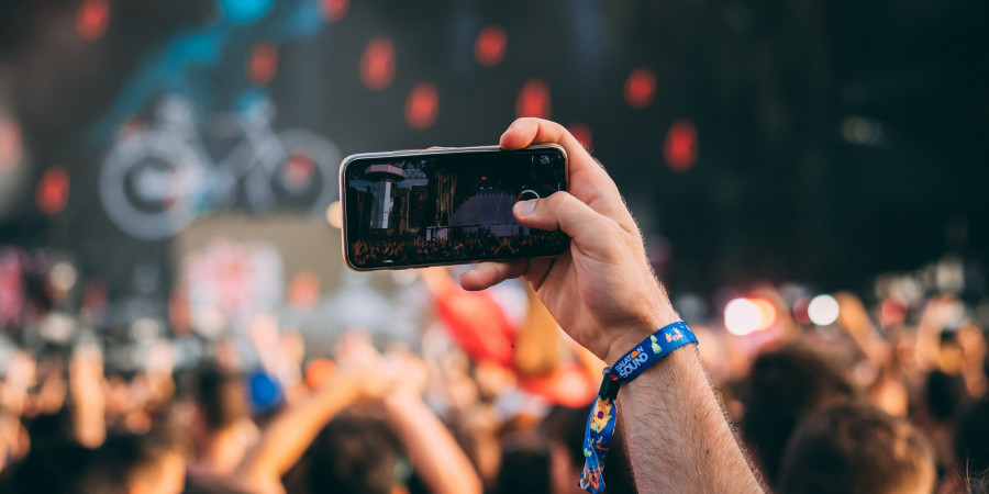 Les fans de musique ne sont pas prêts à aller moins de concerts, malgré la hausse généralisée du coût de la vie.